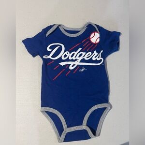 DODGER ONESIS BABY